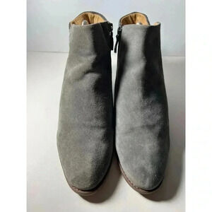 Women’s Comportiva Gray Suede Ankle Boots
